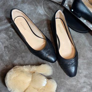 Flat shallow shoes